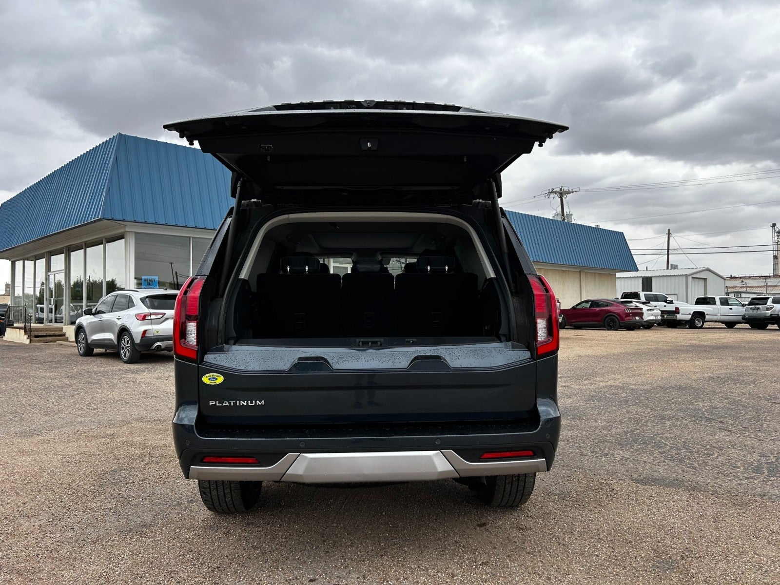 2025 Ford Expedition Platinum
