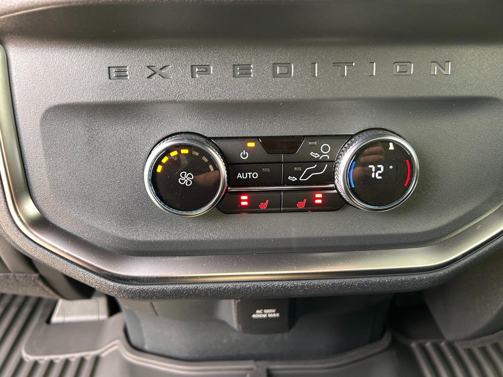 2026 Ford Expedition Platinum®