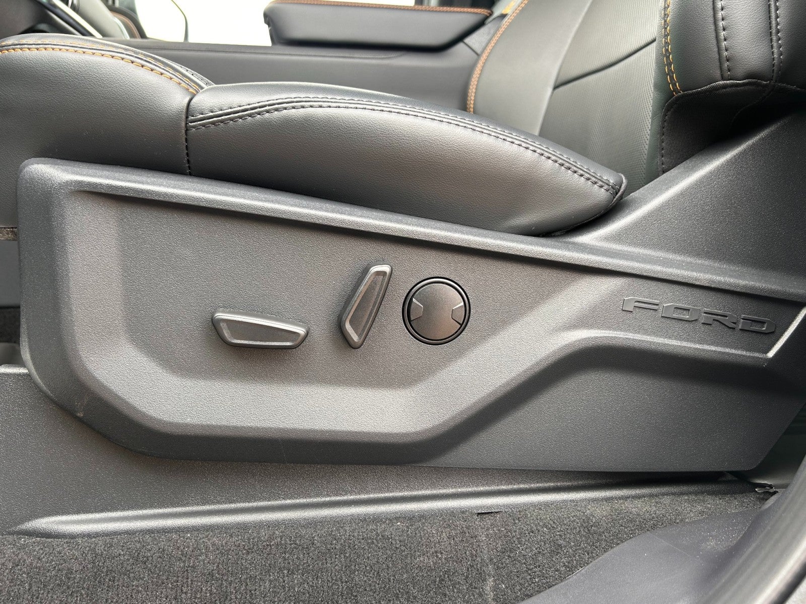 2025 Ford Expedition TREMOR®