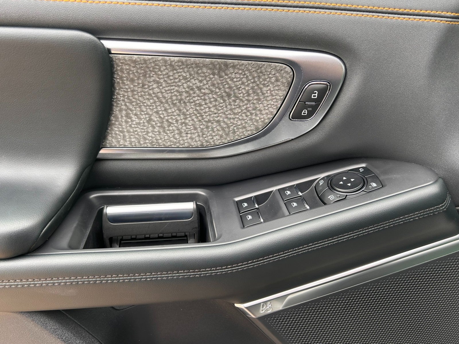 2025 Ford Expedition TREMOR®