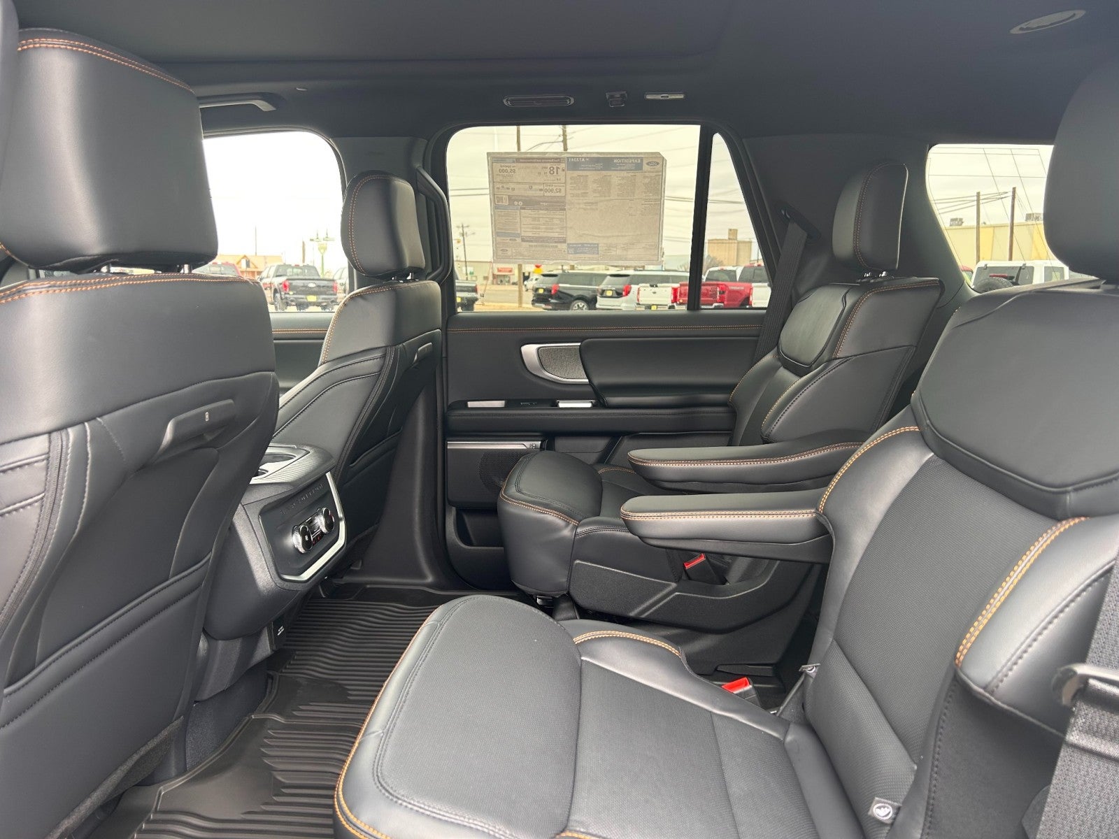 2025 Ford Expedition TREMOR®