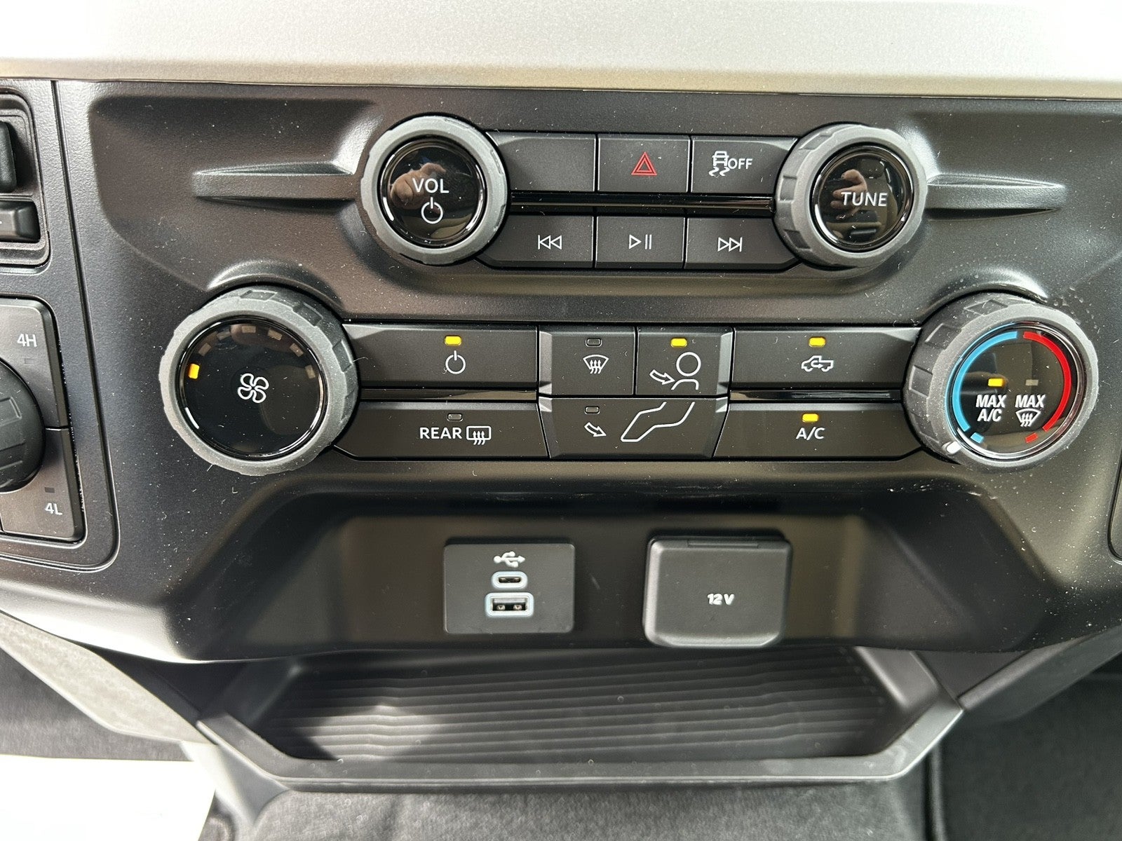 2026 Ford Super Duty F-350 SRW F-350® XLT