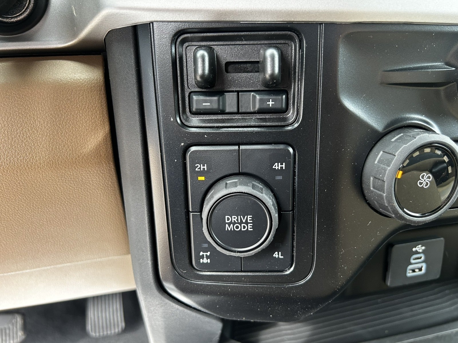 2026 Ford Super Duty F-350 SRW F-350® XLT