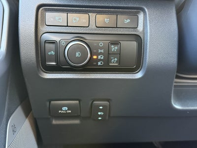 2023 Ford Super Duty F-450 DRW Lariat DRW