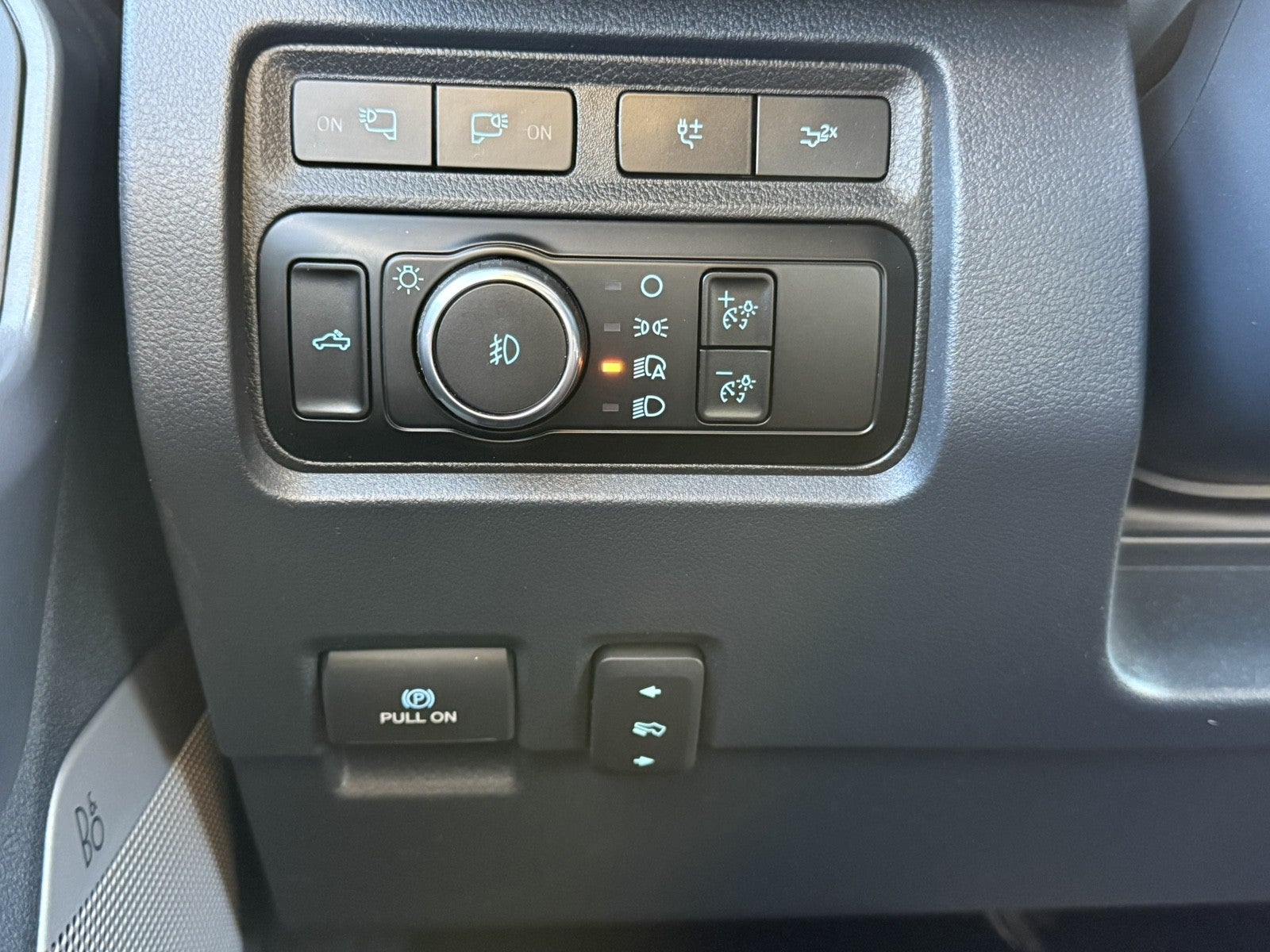 2023 Ford Super Duty F-450 DRW Lariat DRW