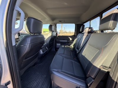 2023 Ford Super Duty F-450 DRW Lariat DRW