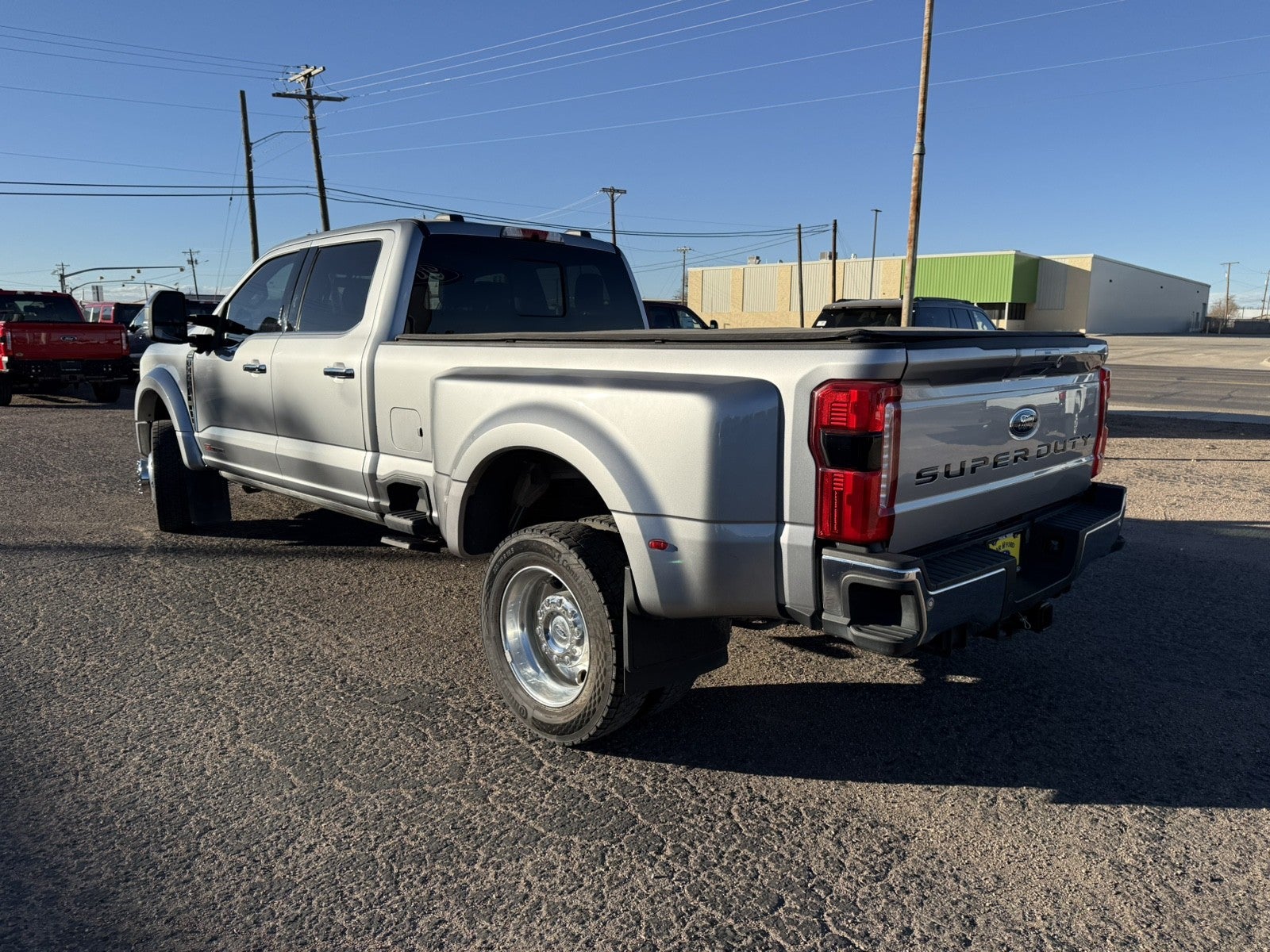 2023 Ford Super Duty F-450 DRW Lariat DRW