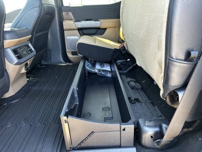 2026 Ford Super Duty F-450 DRW F-450® Lariat®