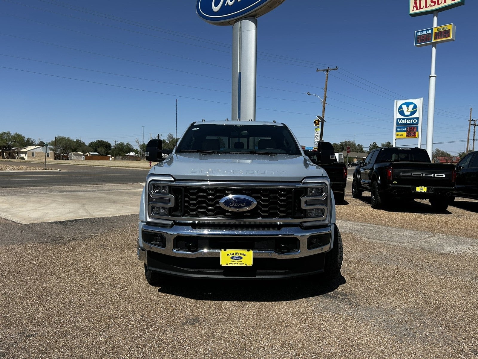 2026 Ford Super Duty F-450 DRW F-450® Lariat®