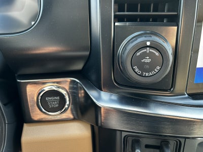 2026 Ford Super Duty F-450 DRW F-450® Lariat®