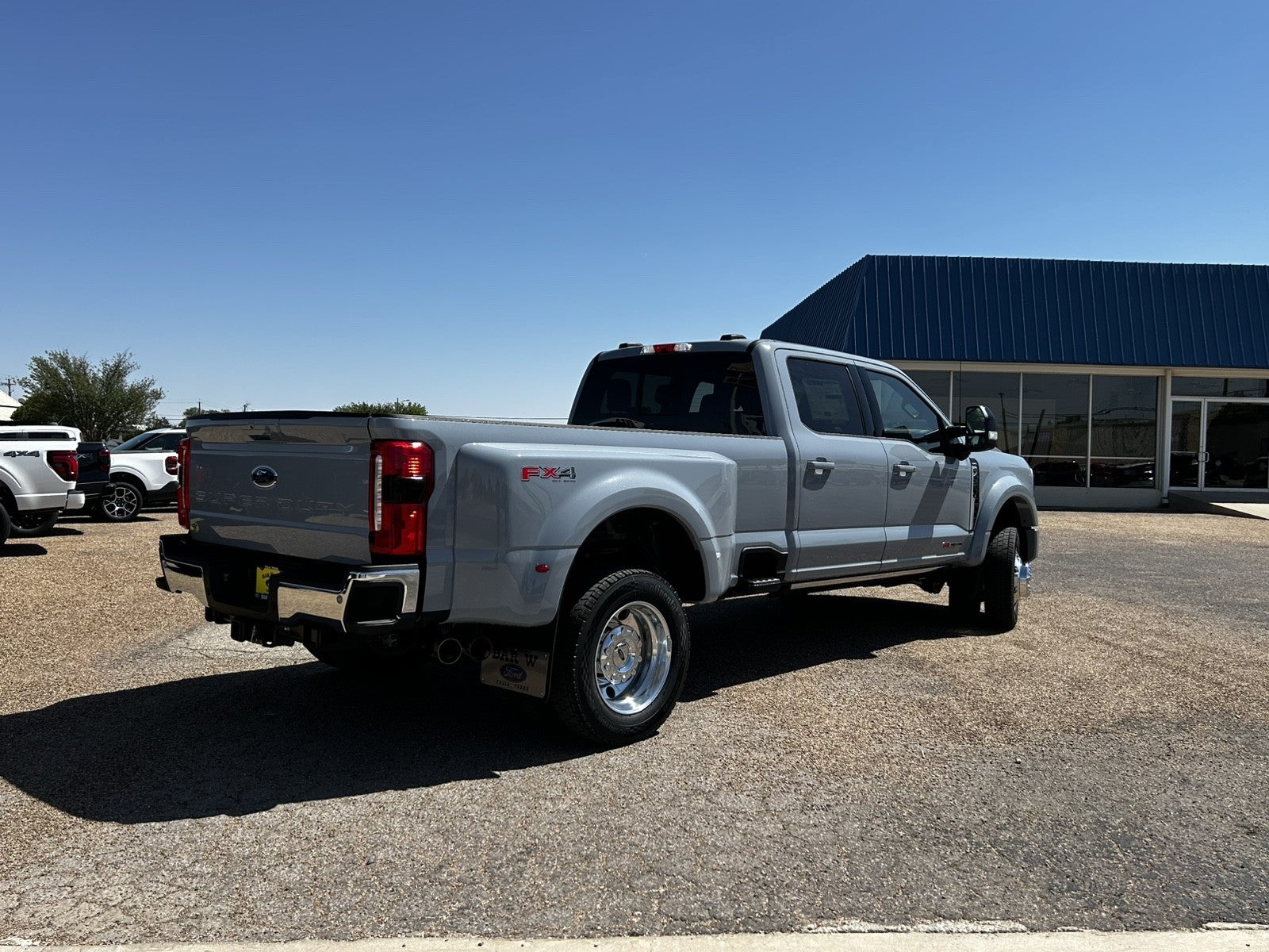 2026 Ford Super Duty F-450 DRW F-450® Lariat®