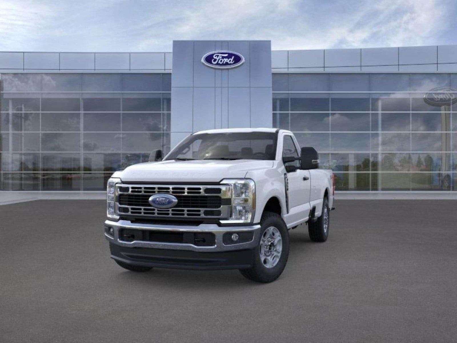 2026 Ford Super Duty F-350 SRW F-350® XLT