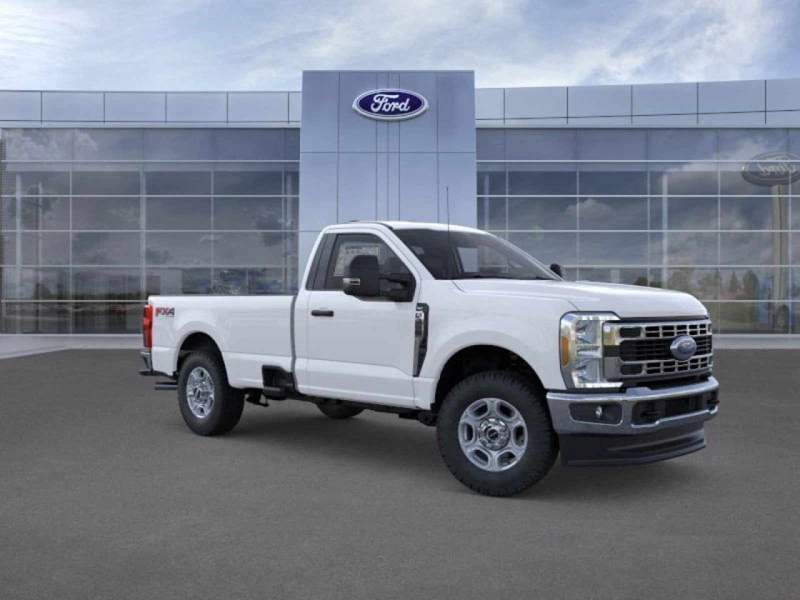 2026 Ford Super Duty F-350 SRW F-350® XLT