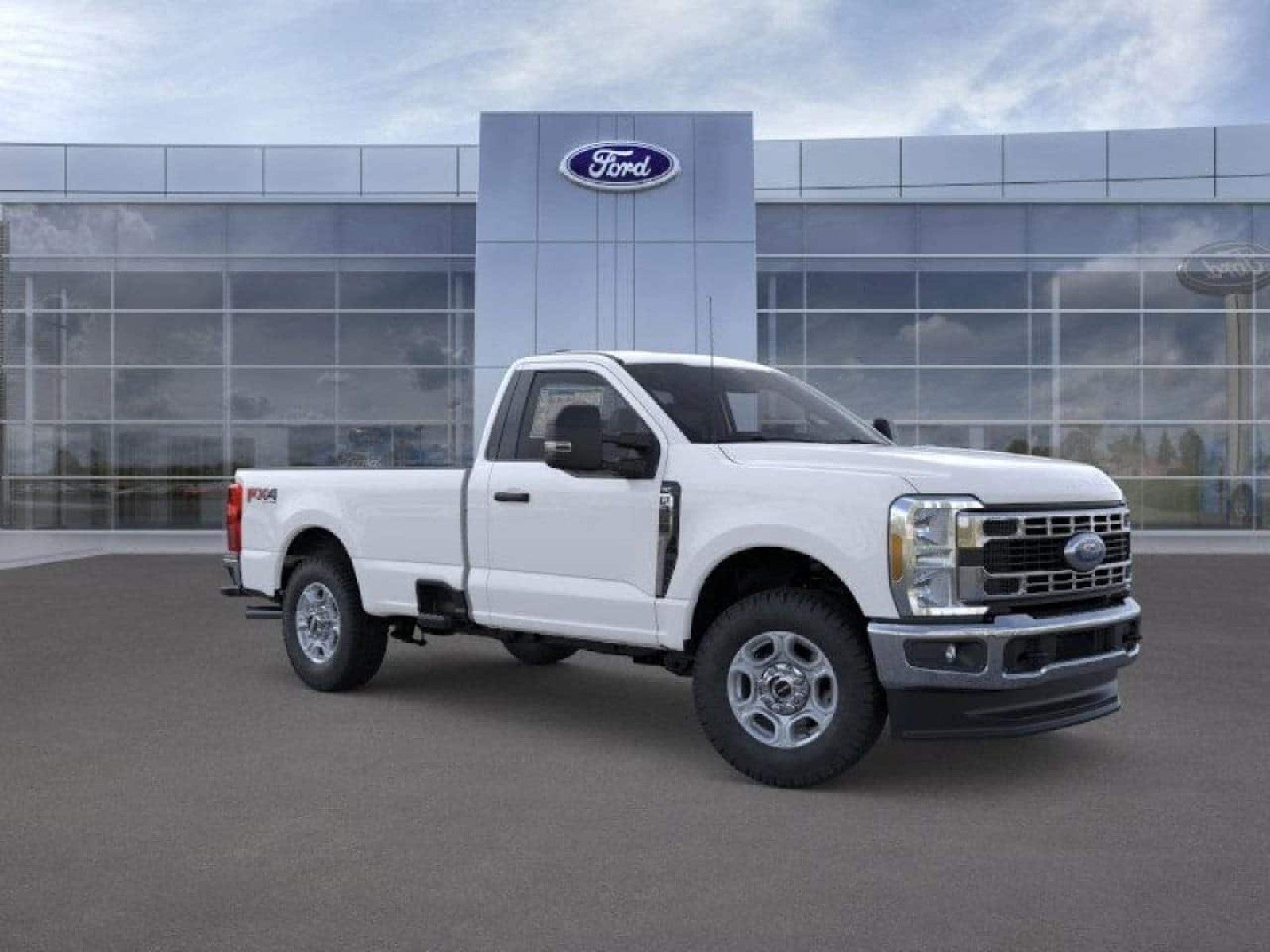 2026 Ford Super Duty F-350 SRW F-350® XLT