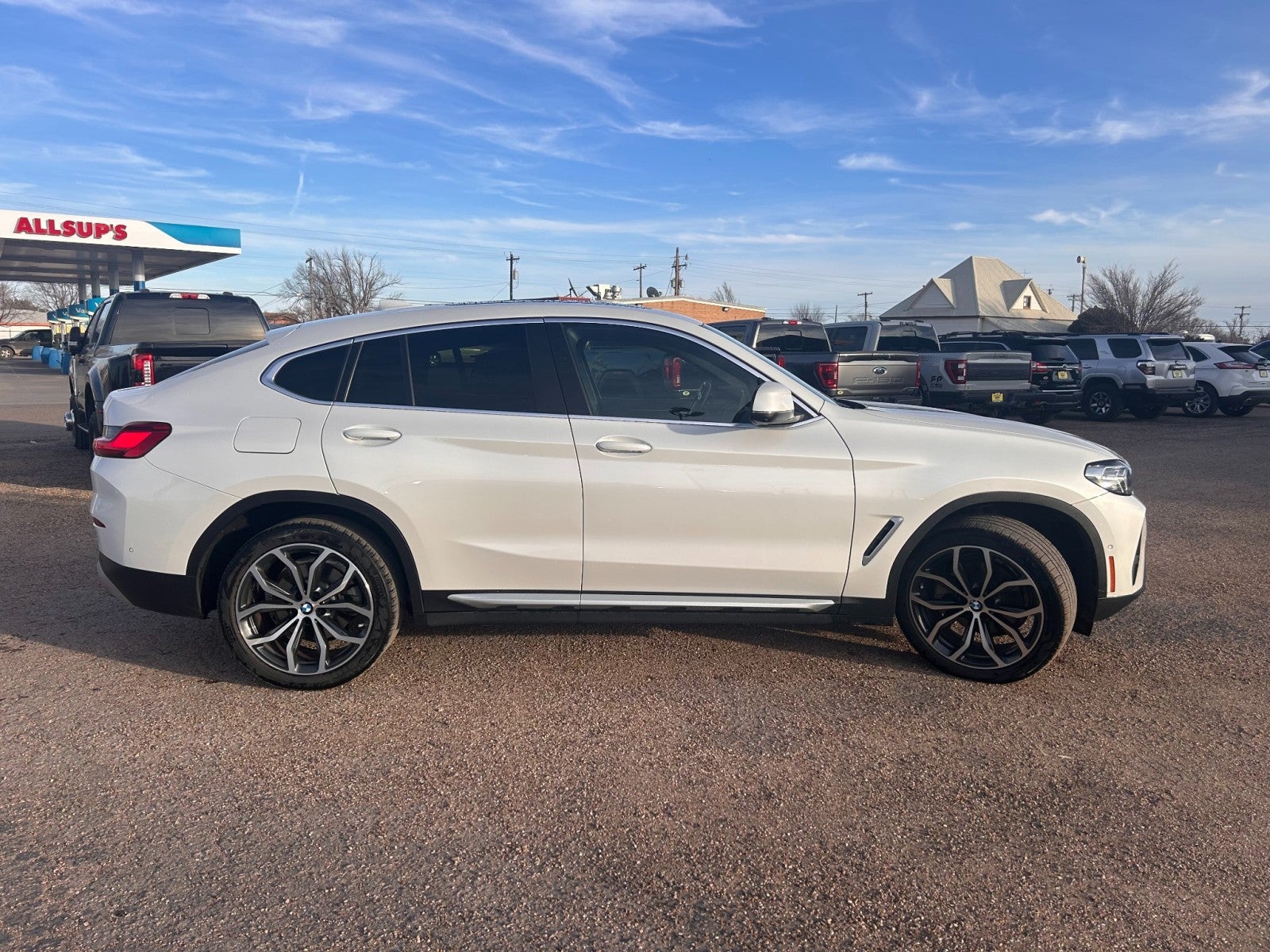 2023 BMW X4 xDrive30i